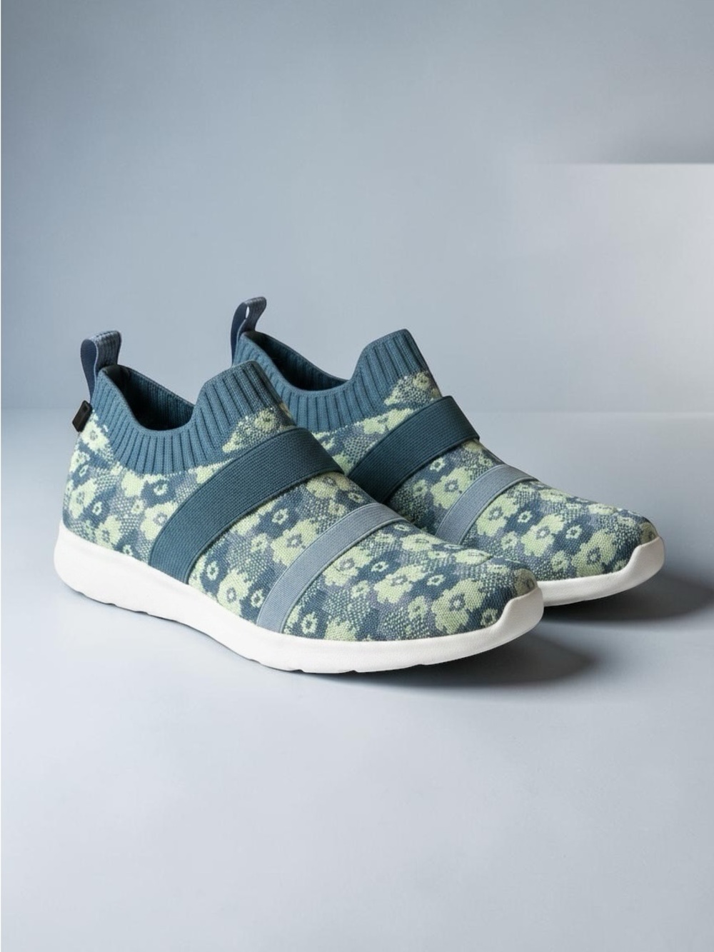 Spenco Coastal Slip On Sneakers Womens 8B Blue Green Floral Knit Orthotic NIB